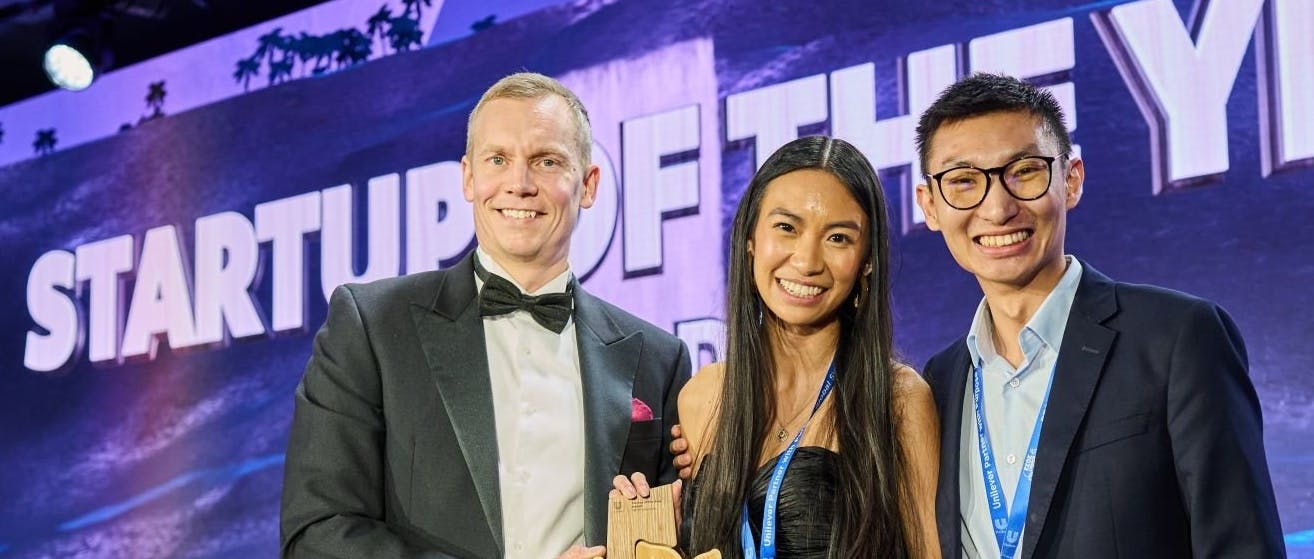 Annie Lu & Daivid Lu receiving Startup of the Year Award 2023 by Unilever